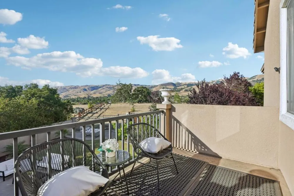 6039 La Spezia Place San Jose, CA 95138