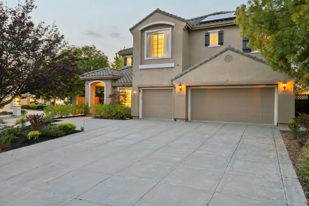 6039 La Spezia Place San Jose, CA 95138