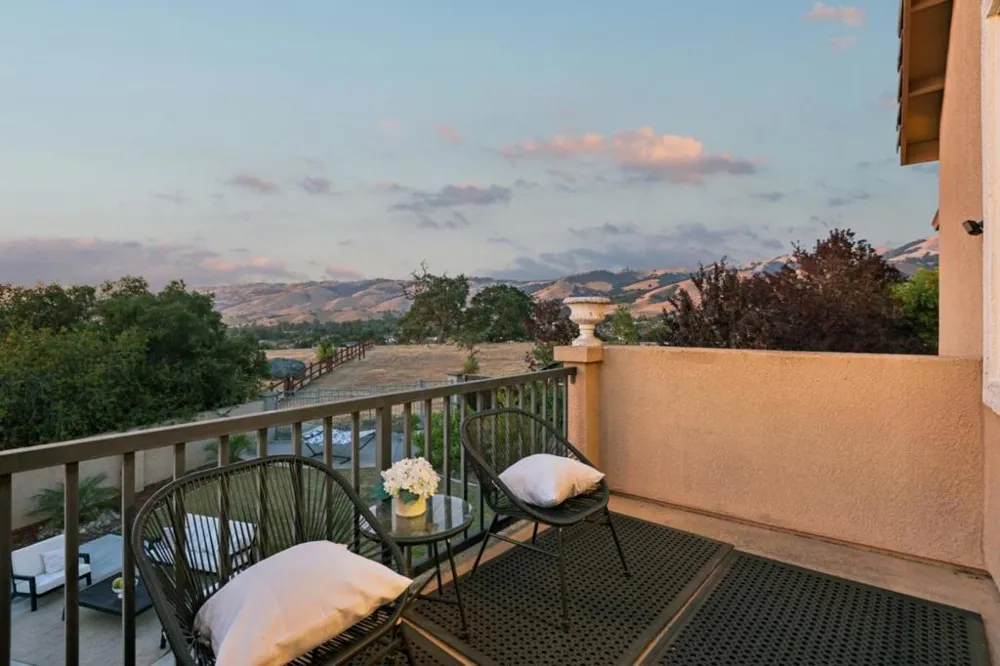 6039 La Spezia Place San Jose, CA 95138