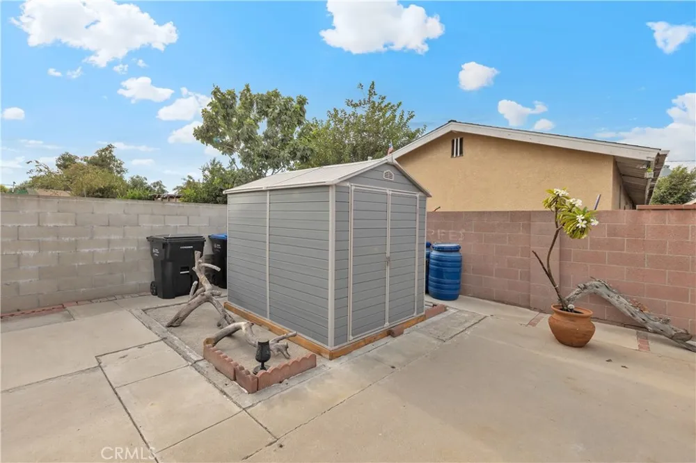 12147 Molette Norwalk, CA 90650