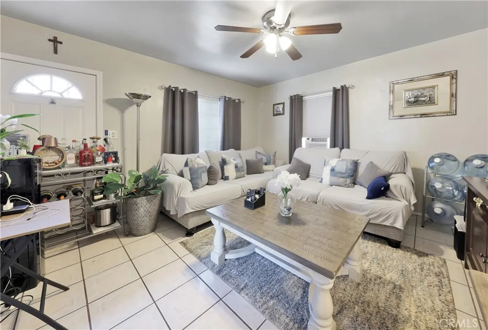 12147 Molette Norwalk, CA 90650