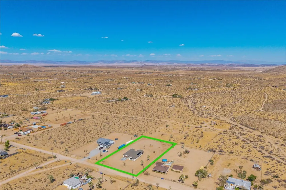 3945 Bonita Avenue Yucca Valley, CA 92284