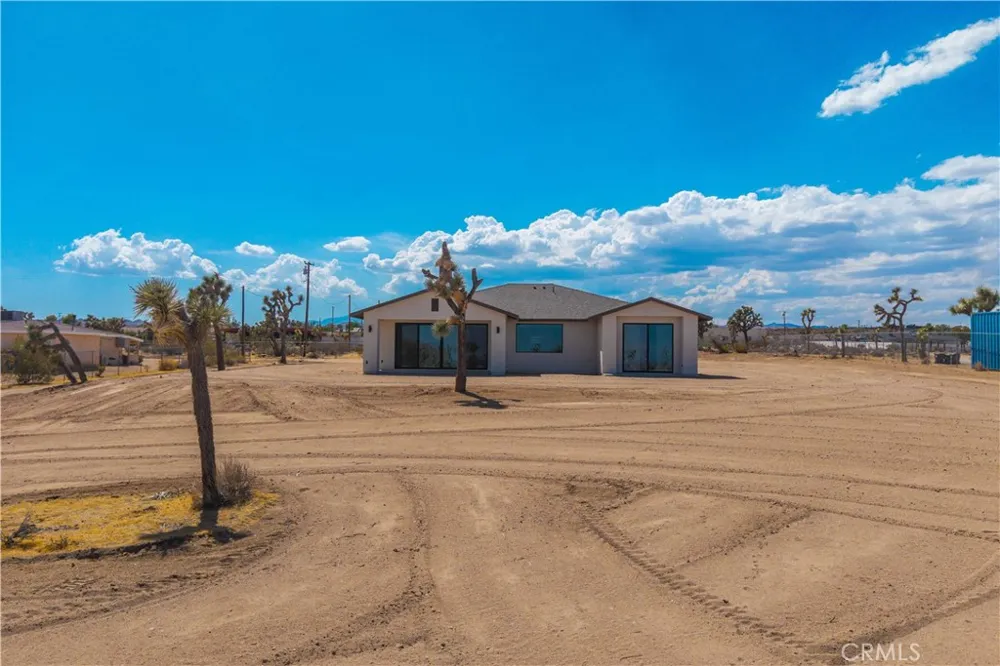 3945 Bonita Avenue Yucca Valley, CA 92284