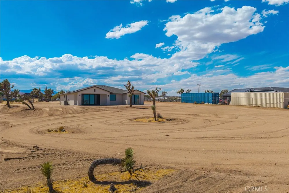 3945 Bonita Avenue Yucca Valley, CA 92284