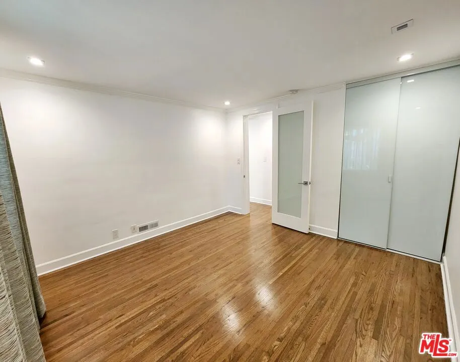 142 San Vicente Blvd Santa Monica, CA 90402