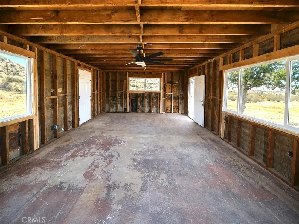 27127 Zuni Road Apple Valley, CA 92307