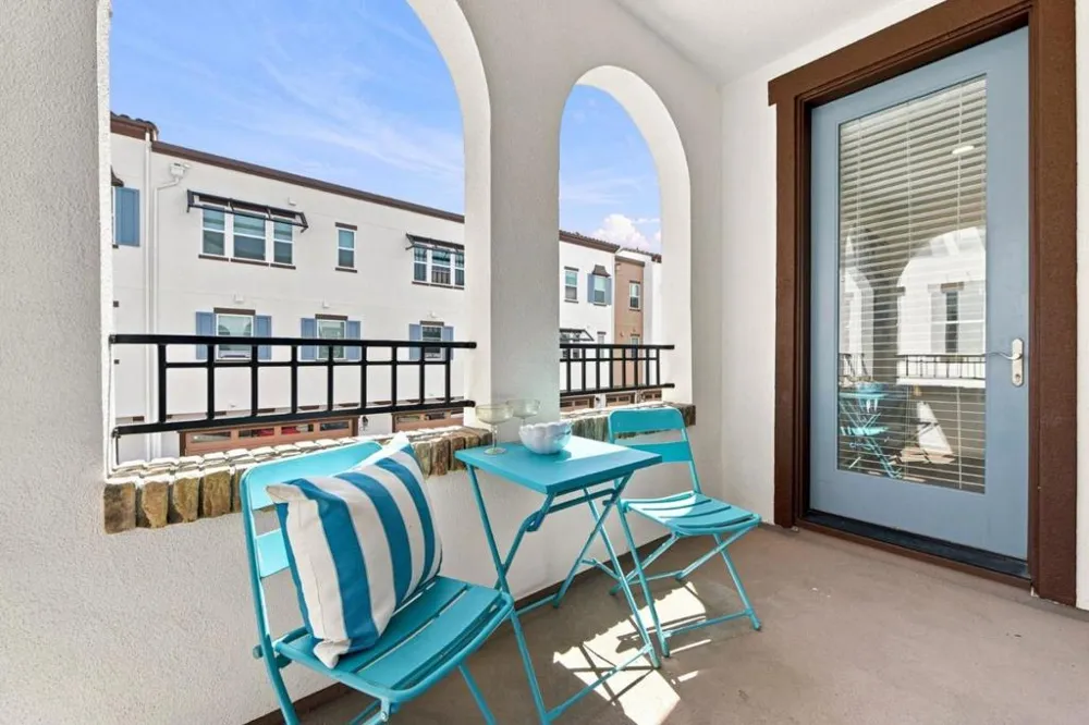 2733 Sorano Court #6 San Jose, CA 95111