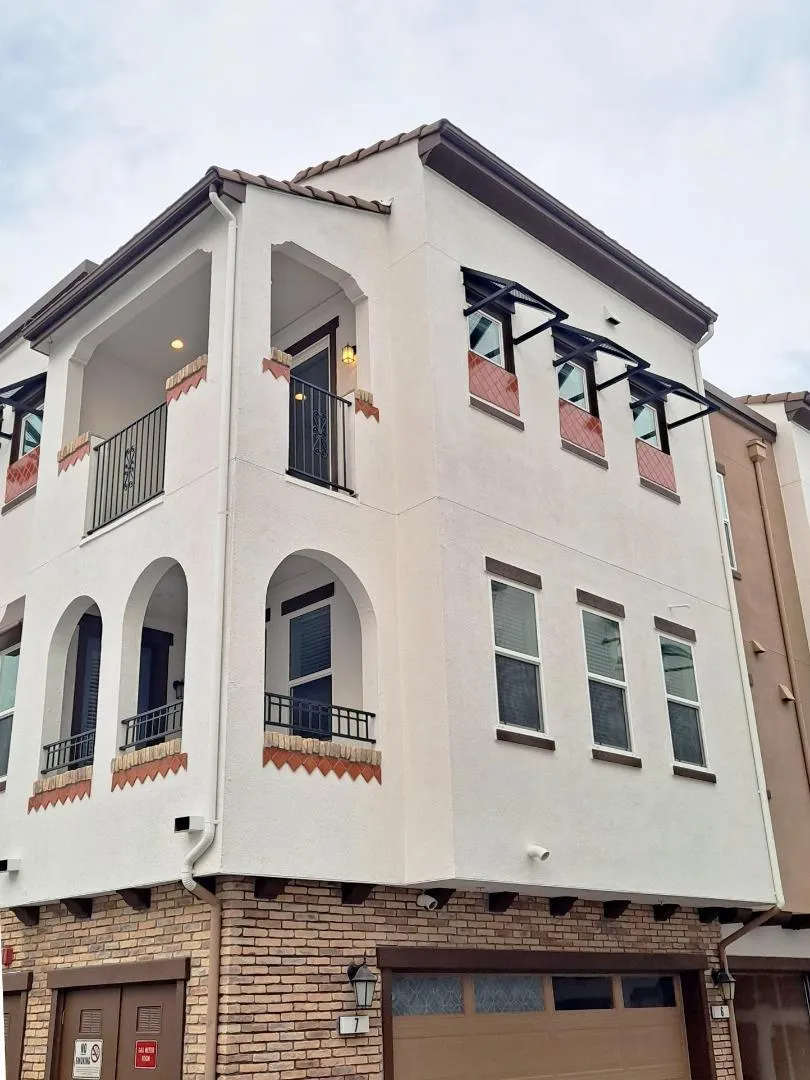 2733 Sorano Court #6 San Jose, CA 95111