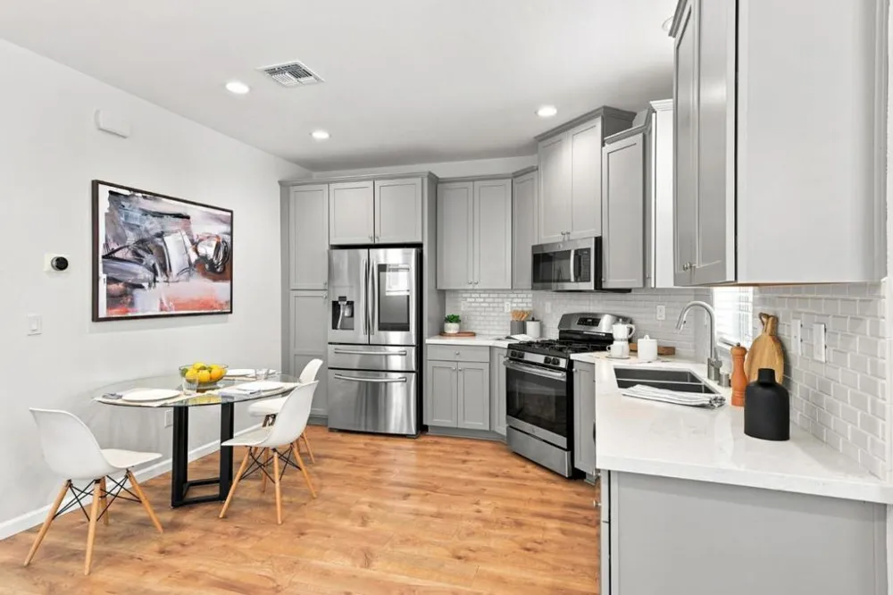 2733 Sorano Court #6 San Jose, CA 95111