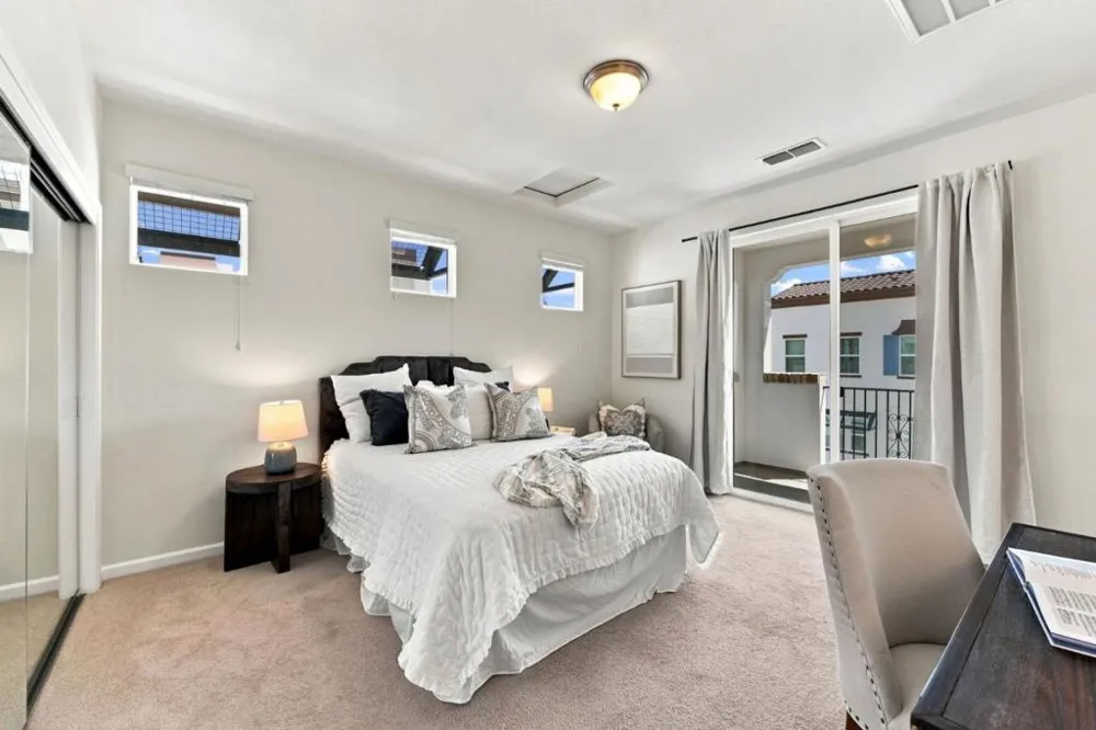 2733 Sorano Court #6 San Jose, CA 95111