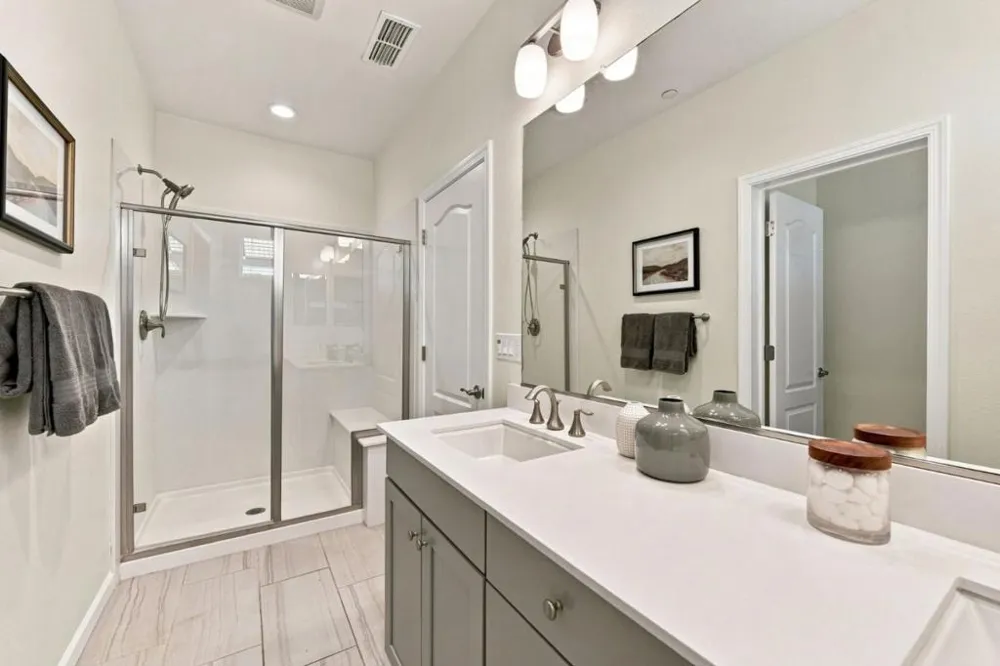 2733 Sorano Court #6 San Jose, CA 95111