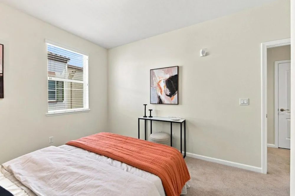 2733 Sorano Court #6 San Jose, CA 95111