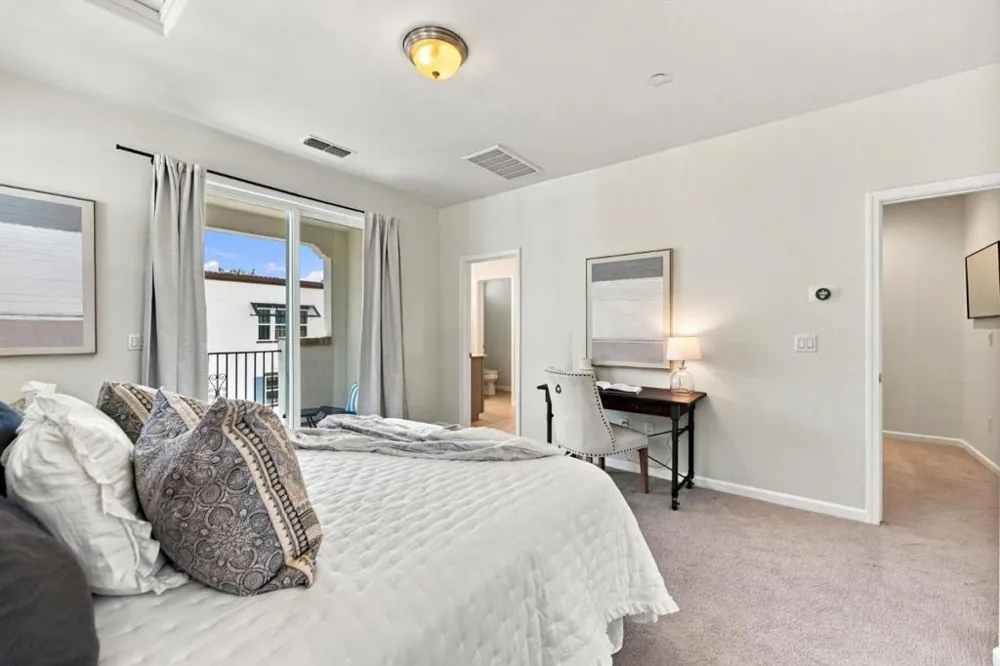 2733 Sorano Court #6 San Jose, CA 95111