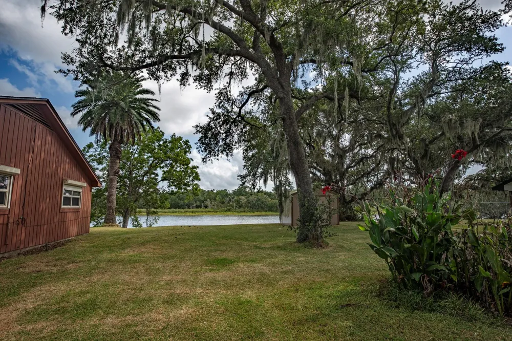 4611 Rio Drive Brazoria, TX 77422