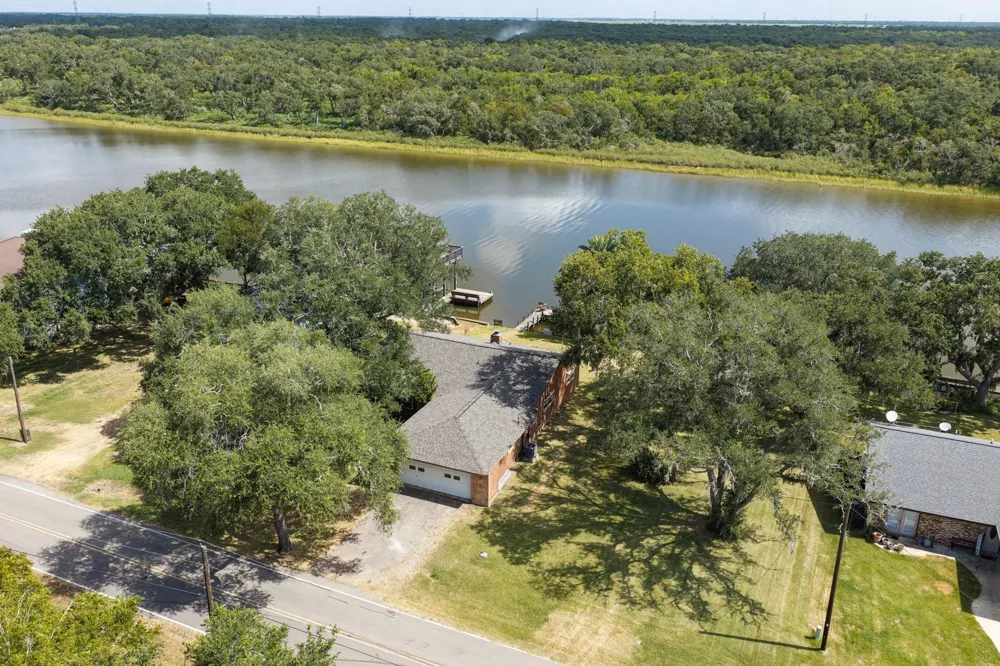 4611 Rio Drive Brazoria, TX 77422