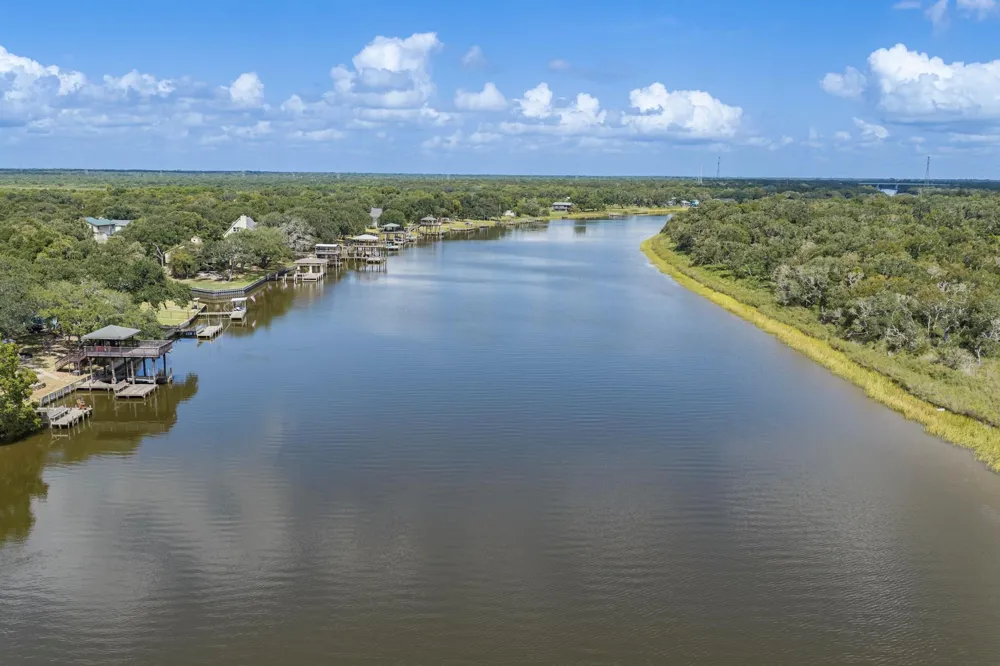 4611 Rio Drive Brazoria, TX 77422
