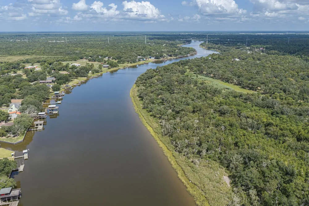 4611 Rio Drive Brazoria, TX 77422