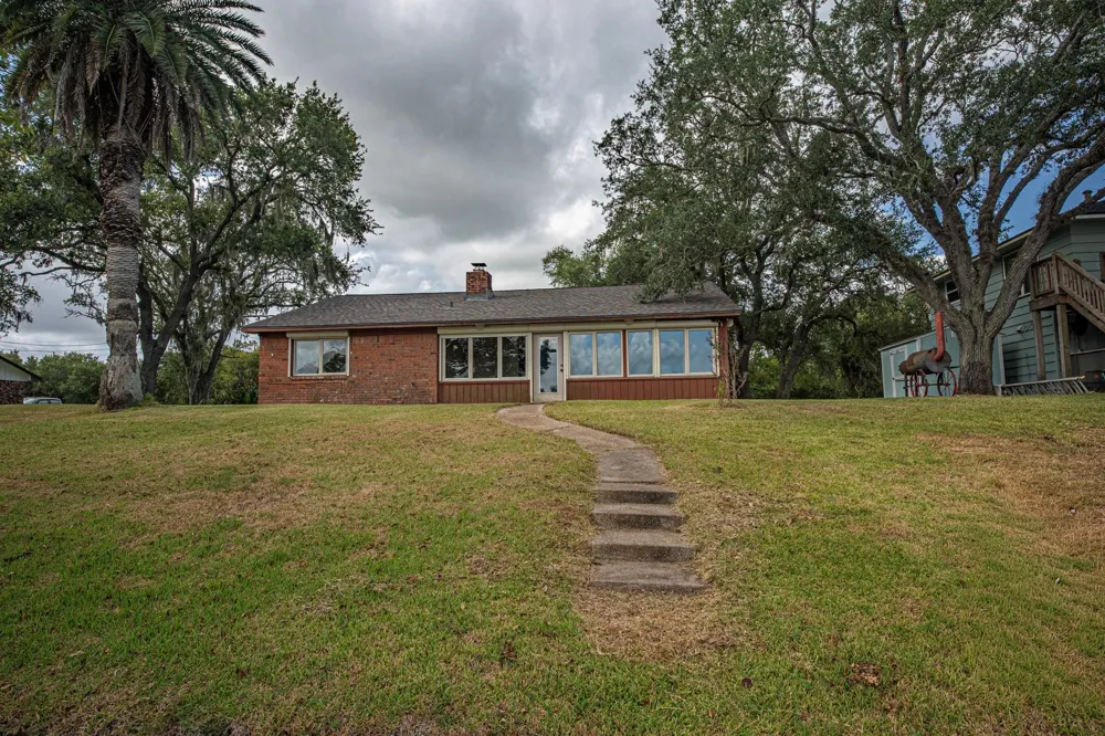 4611 Rio Drive Brazoria, TX 77422