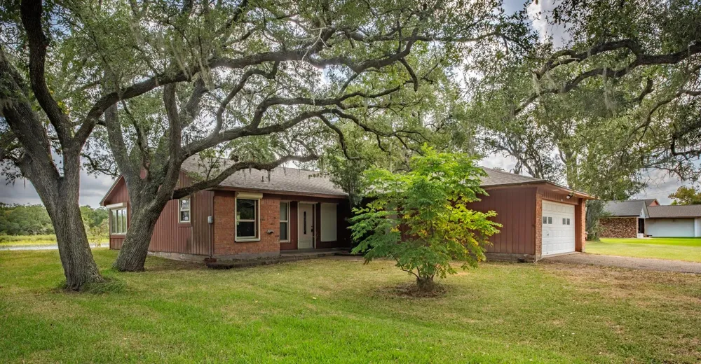 4611 Rio Drive Brazoria, TX 77422