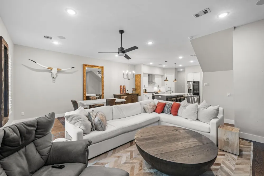 816 E 38th St #C Houston, TX 77022