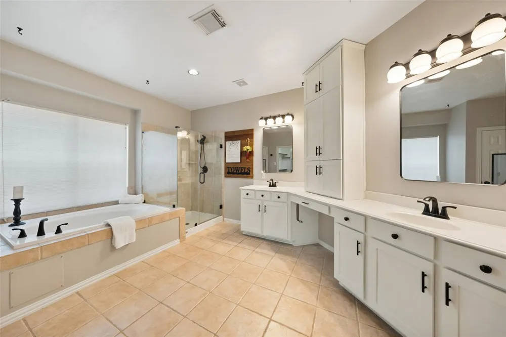 1125 Shady Knoll League City, TX 77573