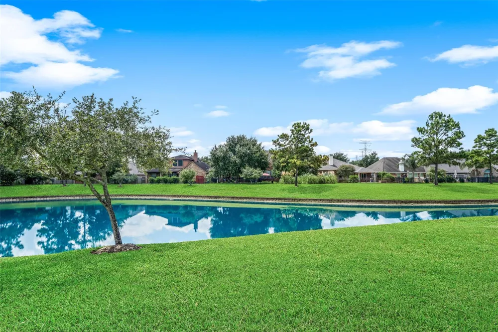 1125 Shady Knoll League City, TX 77573