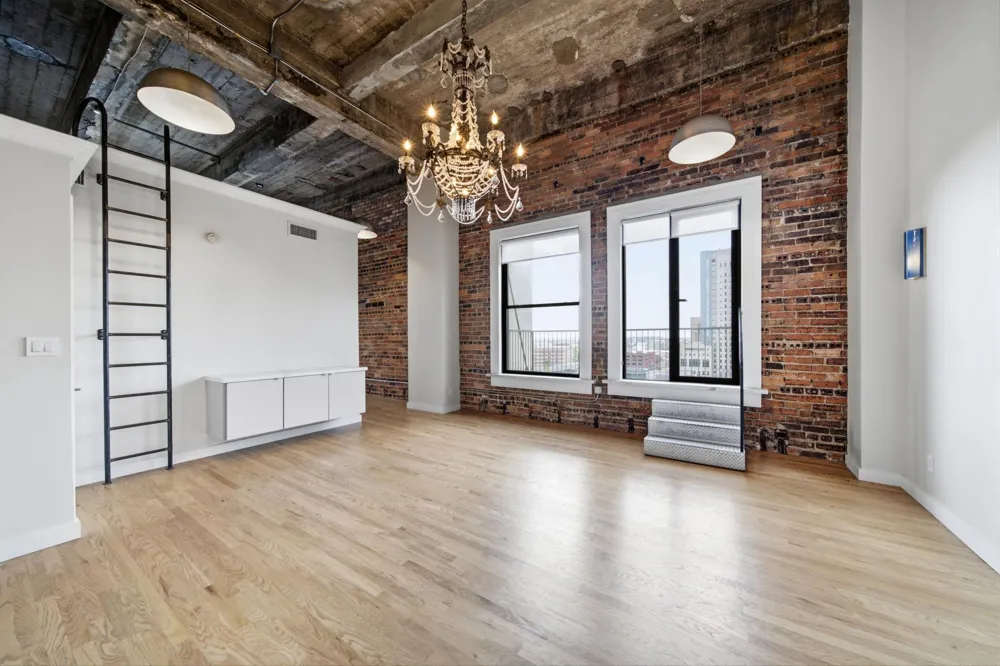 915 Franklin Street #9I Houston, TX 77002