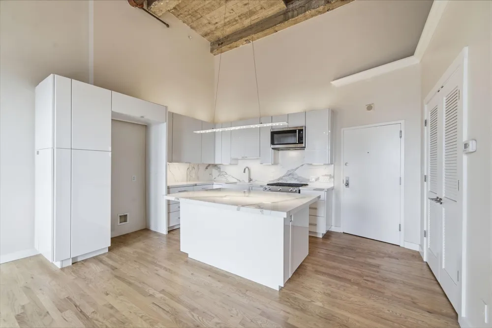 915 Franklin Street #9I Houston, TX 77002