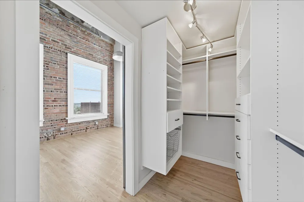 915 Franklin Street #9I Houston, TX 77002