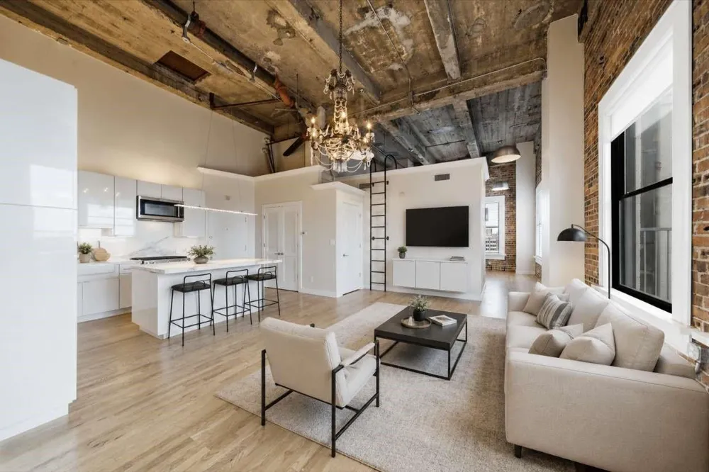 915 Franklin Street #9I Houston, TX 77002