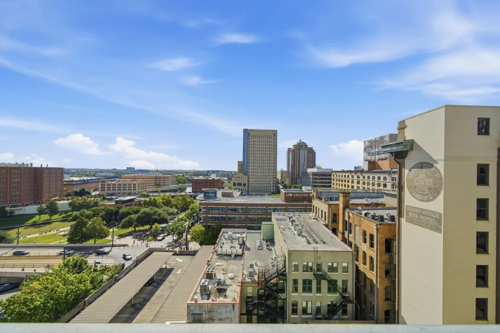 915 Franklin Street #9I Houston, TX 77002