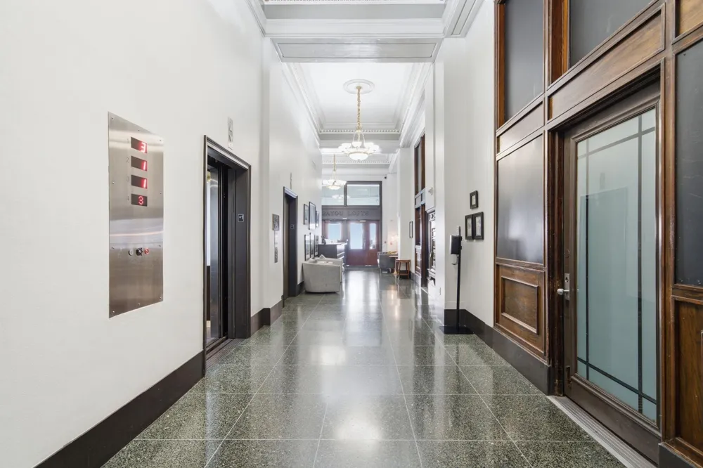 915 Franklin Street #9I Houston, TX 77002