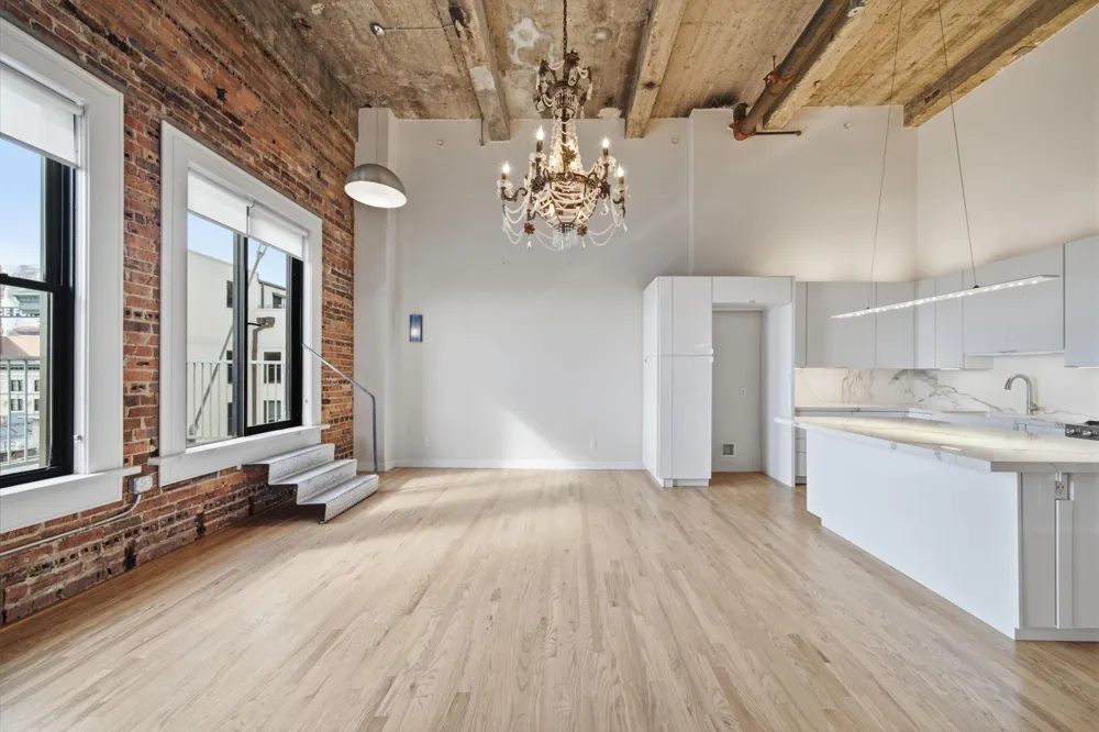 915 Franklin Street #9I Houston, TX 77002