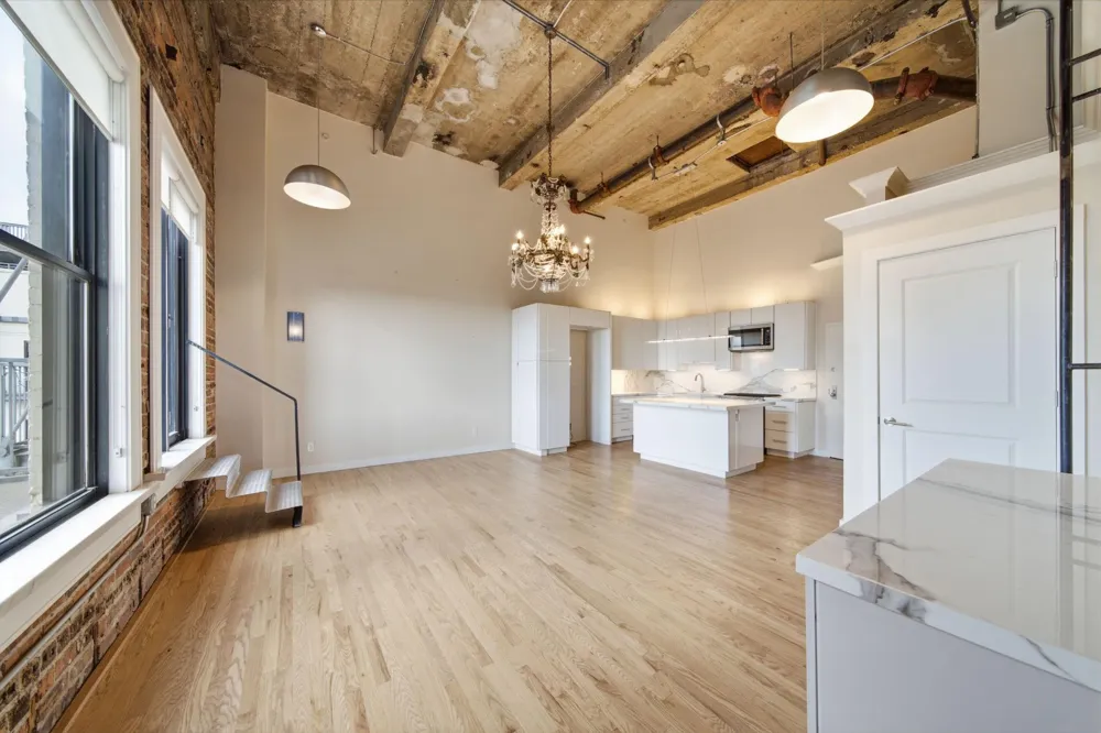 915 Franklin Street #9I Houston, TX 77002