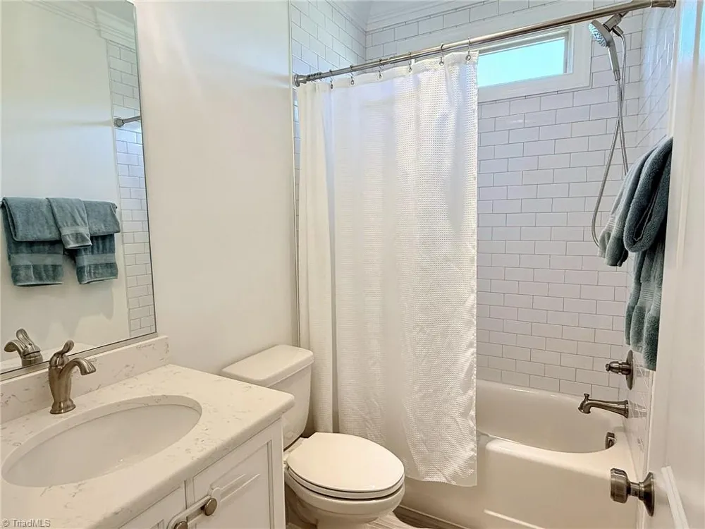 8833 Belews Ridge Road Stokesdale, NC 27357