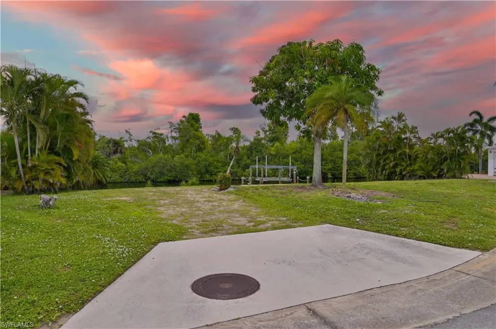 17931 Bryan Court Fort Myers Beach, FL 33931