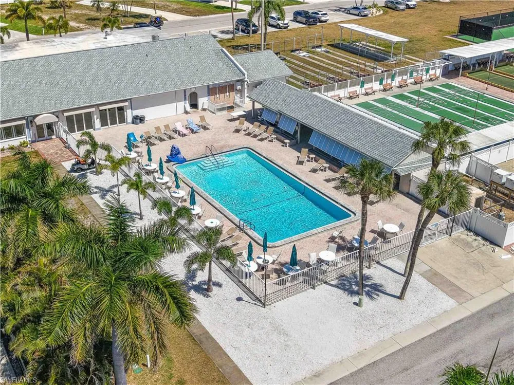 17931 Bryan Court Fort Myers Beach, FL 33931