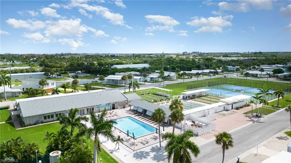 17931 Bryan Court Fort Myers Beach, FL 33931