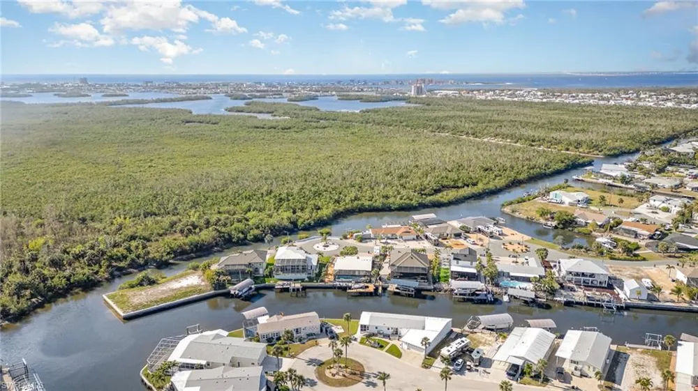 17931 Bryan Court Fort Myers Beach, FL 33931