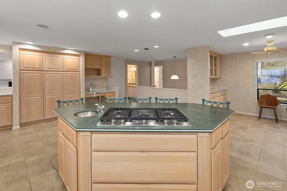 505 S Marine View Way Federal Way, WA 98003