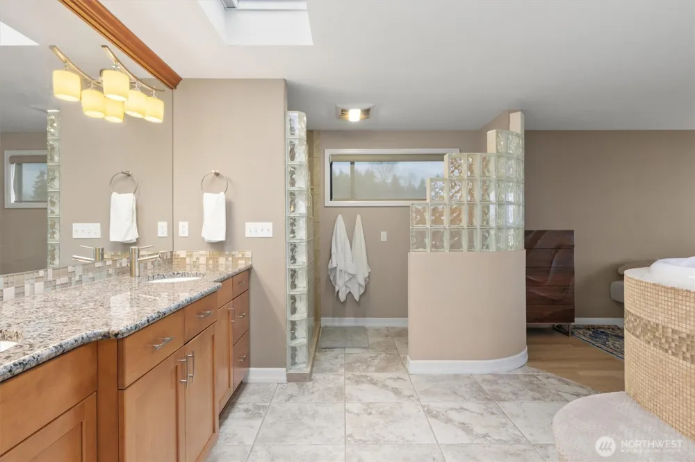 505 S Marine View Way Federal Way, WA 98003