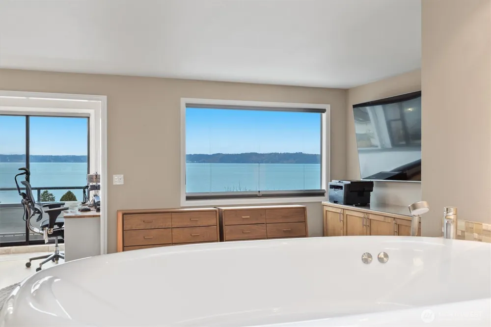 505 S Marine View Way Federal Way, WA 98003