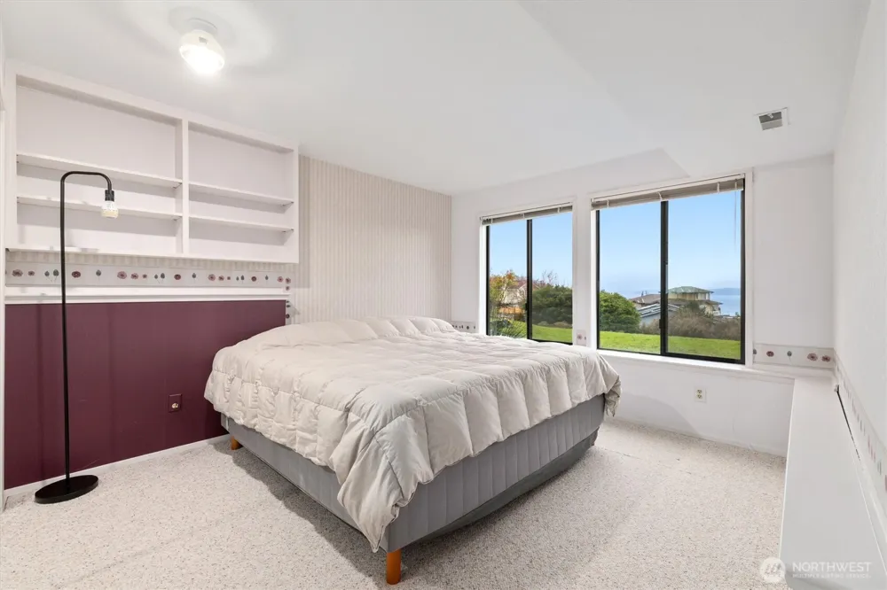 505 S Marine View Way Federal Way, WA 98003