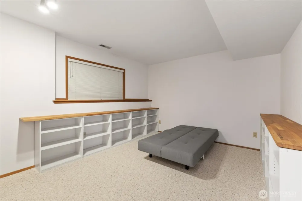 505 S Marine View Way Federal Way, WA 98003
