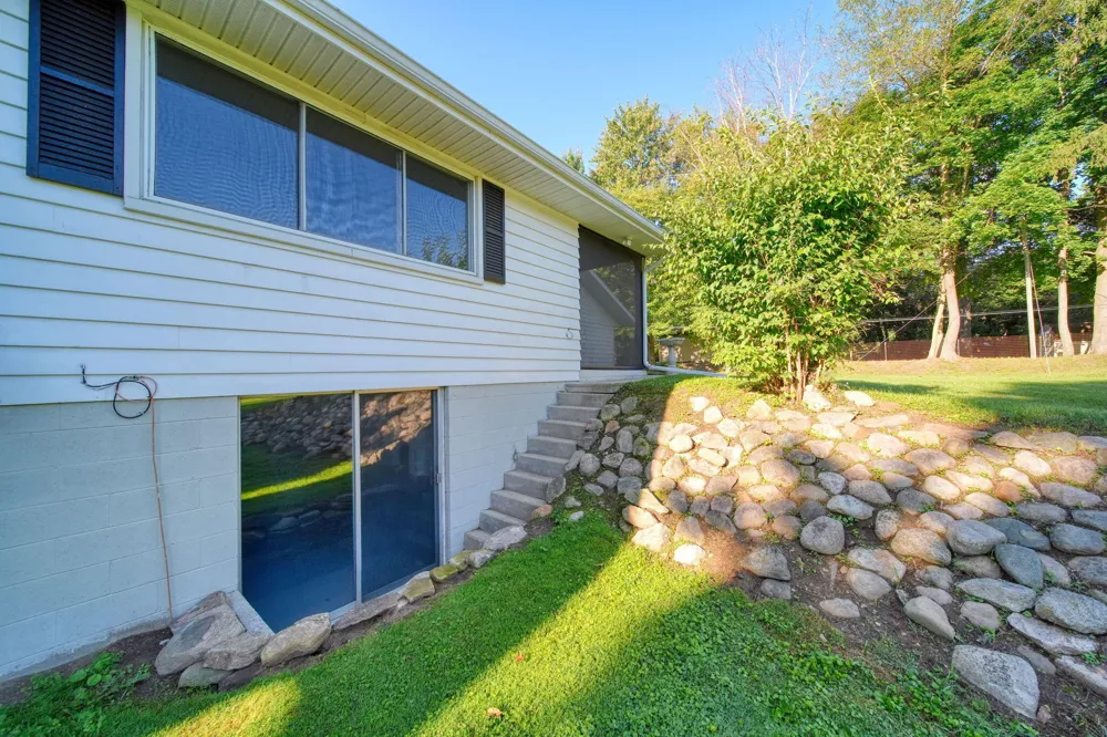 2356 Hatch Road Unknown, MI 49201