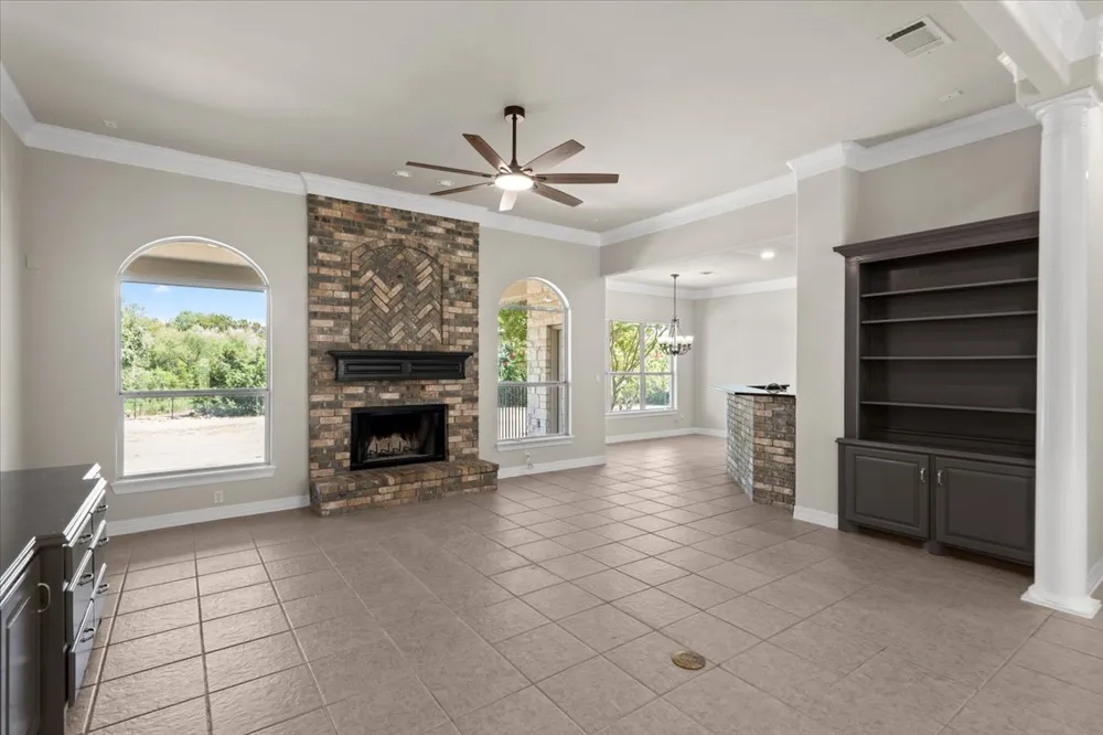 212 Neal Drive Liberty Hill, TX 78642