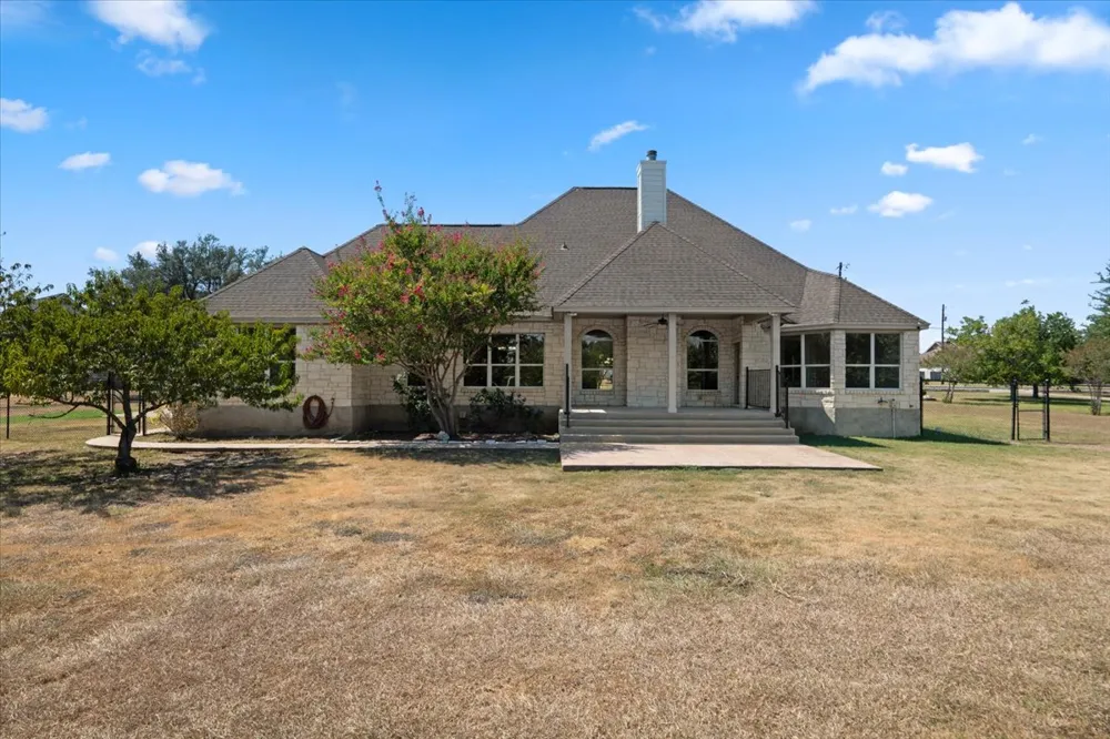 212 Neal Drive Liberty Hill, TX 78642
