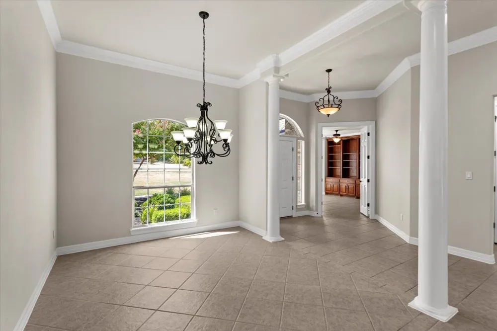 212 Neal Drive Liberty Hill, TX 78642