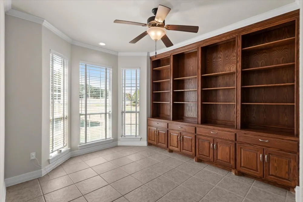 212 Neal Drive Liberty Hill, TX 78642