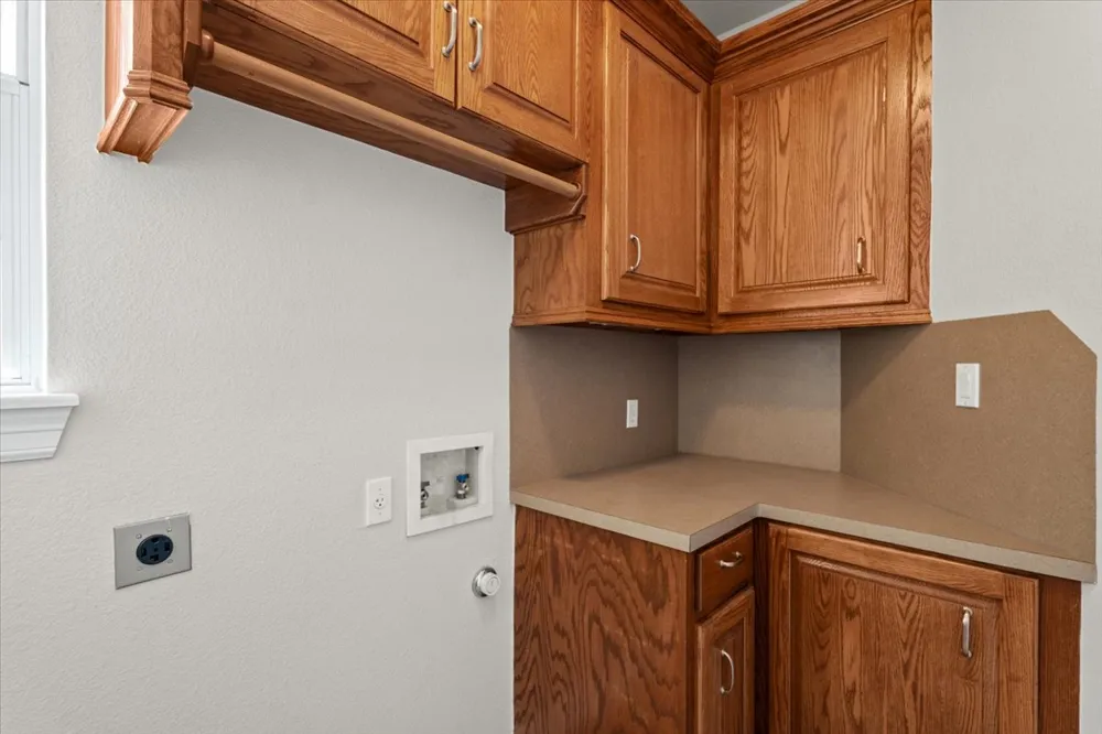 212 Neal Drive Liberty Hill, TX 78642